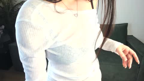 Snapshot of lexia_coy chatting on December 7, 1:40 pm Vicki online show from December 7, 1:40 pm