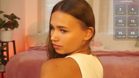 Lexi  online show from October 3, 6:07 am