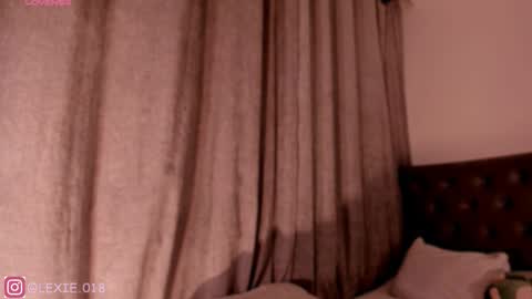 LEXIE online show from March 6, 1:23 am