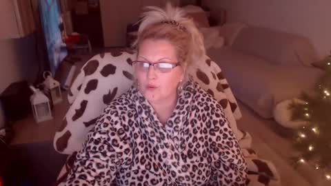 Hannah online show from January 12, 12:38 am