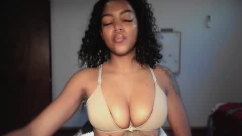 LEXY - Independent account online show from February 19, 8:25 am