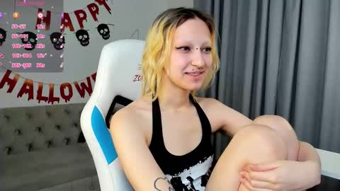 Lexy online show from November 2, 11:35 am