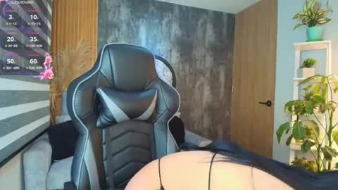 lexy online show from October 22, 1:10 am