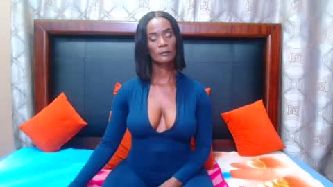 Silindile Caroline Madlala online show from June 14, 7:47 pm