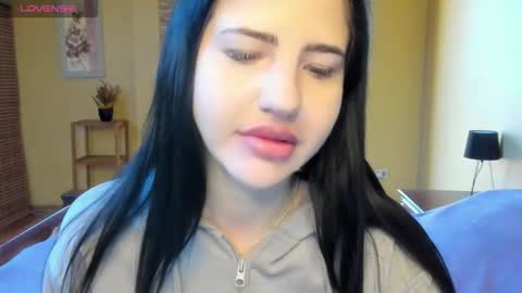 lexyswett online show from October 31, 8:07 am