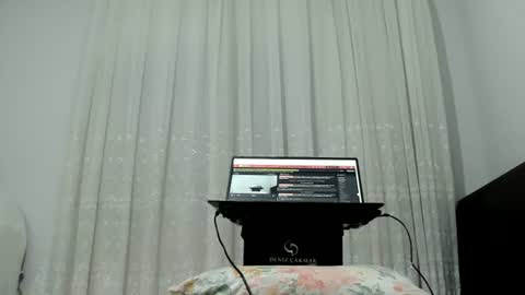 leydiiimelisss online show from July 12, 8:42 pm