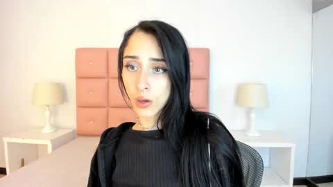 lhiamfitt online show from January 24, 8:02 am