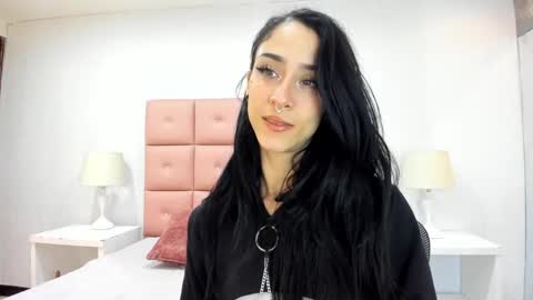 lhiamfitt online show from January 25, 11:24 am