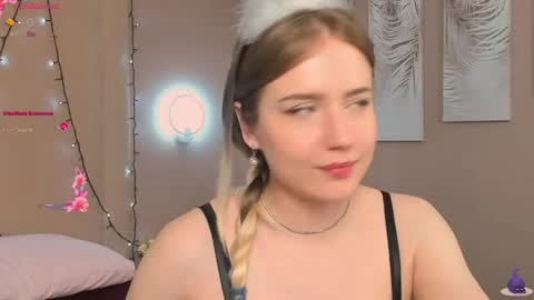 Lia online show from April 15, 12:28 pm