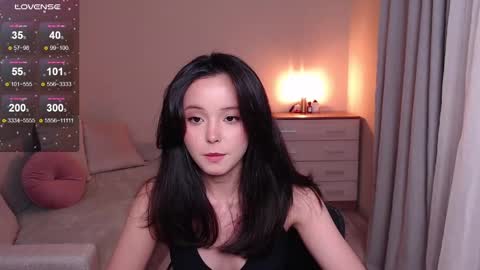 Snapshot of lia_hetty chatting on January 3, 3:01 pm L I A online show from January 3, 3:01 pm
