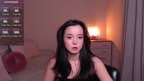 Snapshot of lia_hetty chatting on January 12, 3:57 pm L I A online show from January 12, 3:57 pm