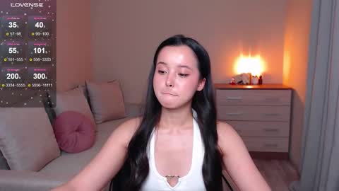 Snapshot of lia_hetty chatting on September 24, 3:44 pm L I A online show from September 24, 3:44 pm