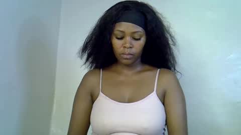 lia online show from November 3, 10:30 am