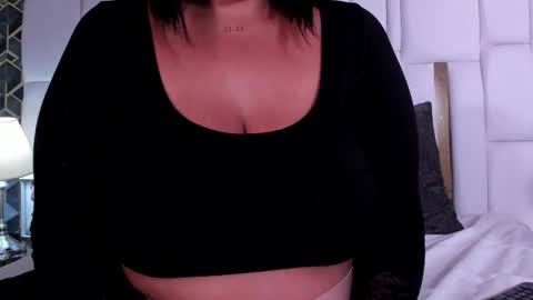 lia_mariana online show from June 10, 5:50 am