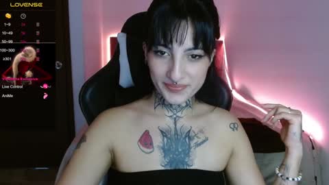 Snapshot of lia_miss2 chatting on December 23, 1:56 pm lia spicy ig online show from December 23, 1:56 pm