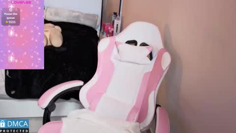 lia summer1 online show from March 25, 7:28 pm