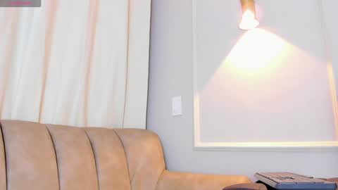 Snapshot of lia_walton__ chatting on December 30, 11:59 am liz walton online show from December 30, 11:59 am