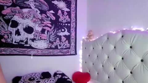 lia_whitexx online show from June 6, 3:24 am