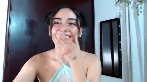 Snapshot of liaa_cute_ chatting on February 25, 3:31 am   lia  online show from February 25, 3:31 am