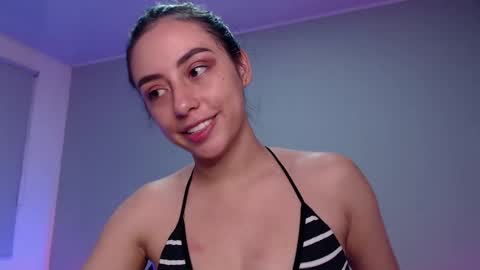 Snapshot of liaa_cute_ chatting on October 5, 3:44 am   lia  online show from October 5, 3:44 am