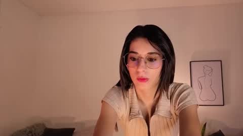 Snapshot of liaaa___ chatting on October 6, 2:23 pm Lia online show from October 6, 2:23 pm
