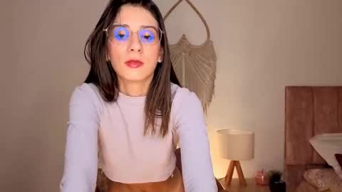 Snapshot of liaaa___ chatting on February 17, 2:28 pm Lia online show from February 17, 2:28 pm