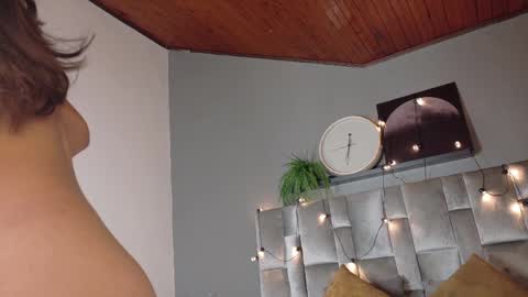 L I A   online show from June 2, 2:45 am