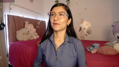 liahdiaz_ online show from March 19, 3:27 pm