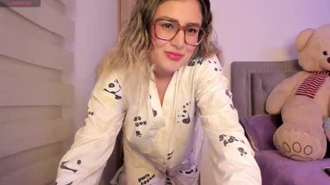 Lia  online show from December 17, 1:00 am