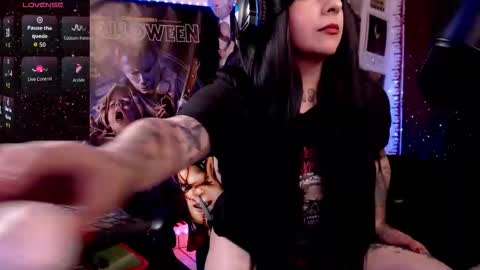 Snapshot of liakoy1 chatting on October 4, 1:11 am LiaKoy online show from October 4, 1:11 am