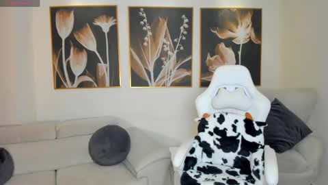 Liam online show from April 18, 7:40 pm