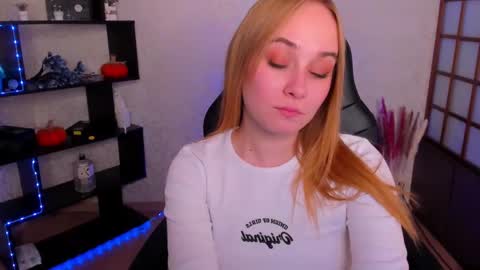 Snapshot of liana_bright chatting on December 2, 7:10 am Liana online show from December 2, 7:10 am