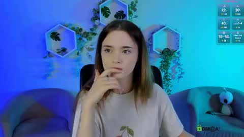 Little Liana  online show from July 9, 6:43 pm