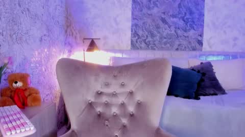 Snapshot of liannaa_ chatting on September 20, 8:18 pm Lian online show from September 20, 8:18 pm