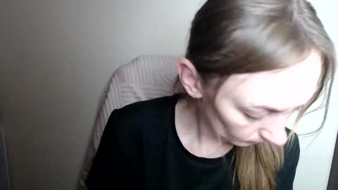 Lia online show from June 8, 11:55 am