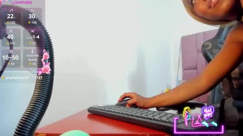 Lyath Vega  online show from March 7, 12:17 am