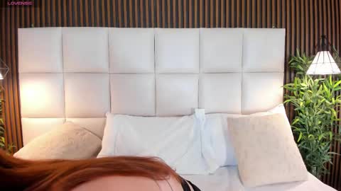 Snapshot of liatink chatting on October 14, 5:37 pm LIA TINK online show from October 14, 5:37 pm