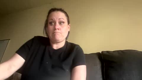 Snapshot of lickmelolliee chatting on January 16, 10:34 pm AllieAustyn online show from January 16, 10:34 pm