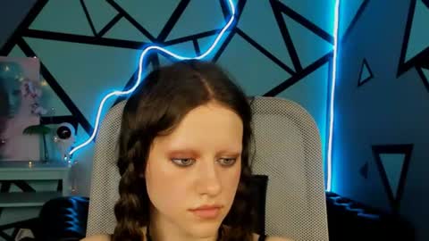 Hey My name is Lida online show from July 15, 1:49 pm