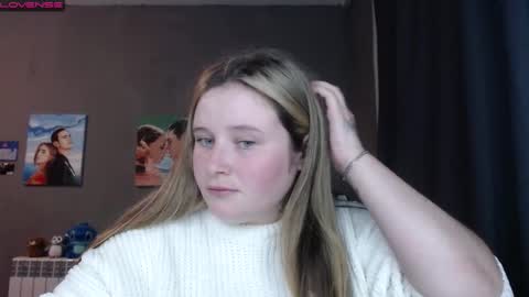 Snapshot of light_lunaa chatting on September 19, 3:11 pm light_lunaa online show from September 19, 3:11 pm