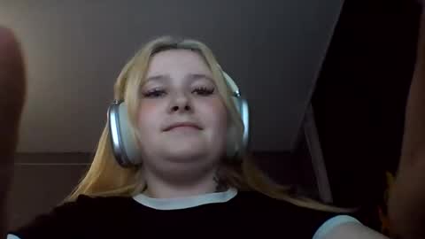light_lunaa online show from July 15, 5:17 pm