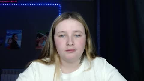Snapshot of light_lunaa chatting on October 11, 1:47 pm light_lunaa online show from October 11, 1:47 pm