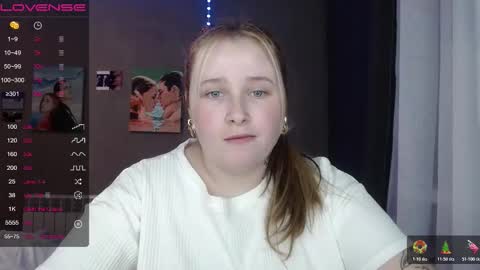 light_lunaa online show from November 3, 3:05 pm