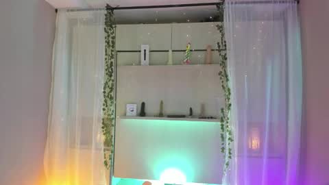         online show from December 19, 11:57 am