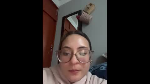 Snapshot of liilaaaa23 chatting on October 10, 10:25 pm liilaaaa23 online show from October 10, 10:25 pm