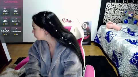 Snapshot of lika_little3 chatting on January 30, 11:11 am Liika online show from January 30, 11:11 am