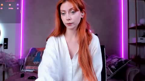 Snapshot of lika_moon chatting on October 11, 3:55 am Lika online show from October 11, 3:55 am