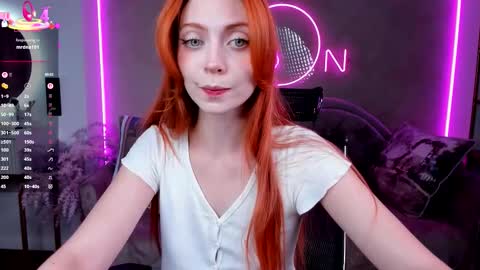 Snapshot of lika_moon chatting on September 10, 1:05 am Lika online show from September 10, 1:05 am