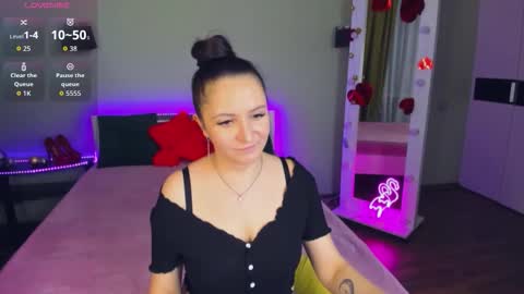 Snapshot of likaa_likaa chatting on October 6, 4:34 pm Lika online show from October 6, 4:34 pm