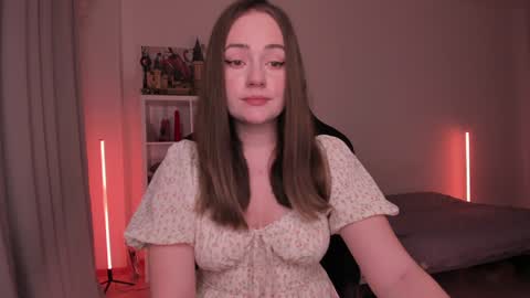 Snapshot of lil_happiness chatting on January 30, 6:10 pm for free registration 3 online show from January 30, 6:10 pm
